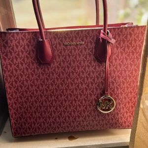 Michael Kors HandBag